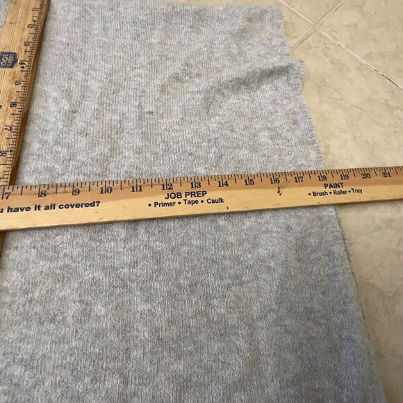 Cynthia Rowley Wool Blend MultifunctionaI infinity circle Scarf Gray Wrap 18x30” - Picture 6 of 6